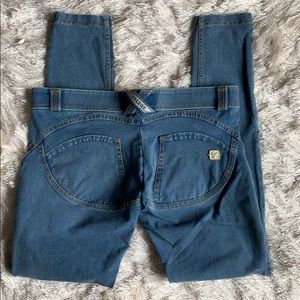 Freddy store hiney lifting jeans